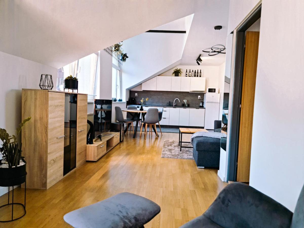 Urban Bloom Apartments By Booky Liptovský Mikuláš المظهر الخارجي الصورة